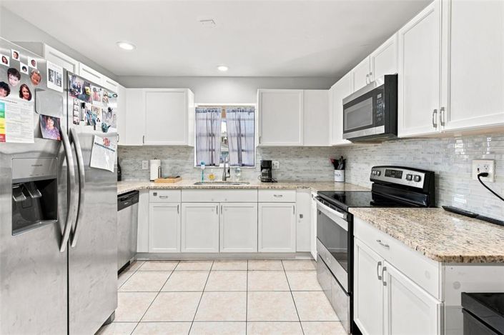 Image No.6-3 Bed House for sale