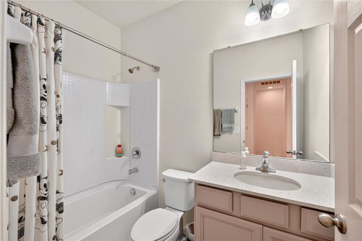 Image No.21-3 Bed Townhouse for sale