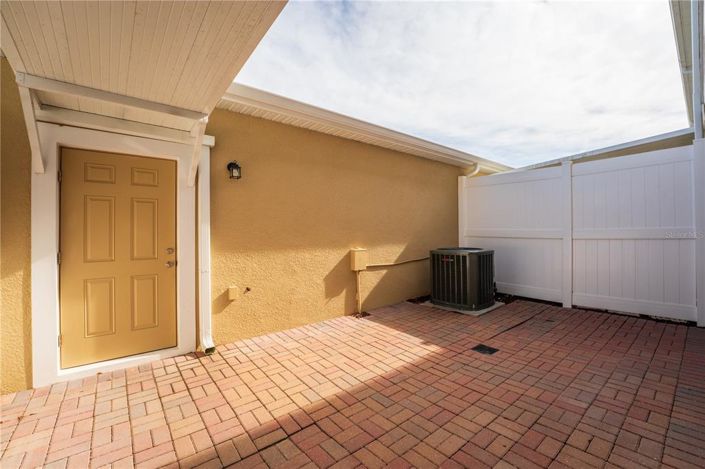 Image No.22-3 Bed Townhouse for sale