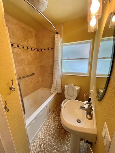 Image No.17-5 Bed House for sale