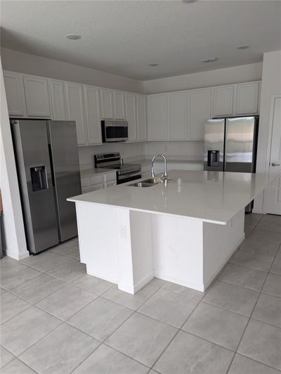 Image No.8-6 Bed House for sale