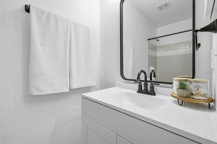 Image No.28-2 Bed Apartment for sale