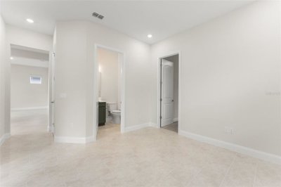 fa005713-543