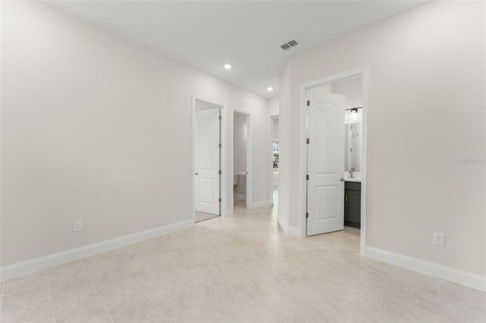 Image No.9-3 Bed House for sale