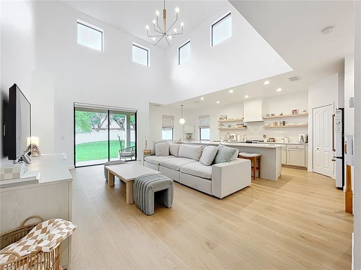 Image No.18-5 Bed House for sale