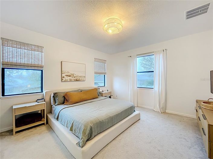 Image No.35-5 Bed House for sale