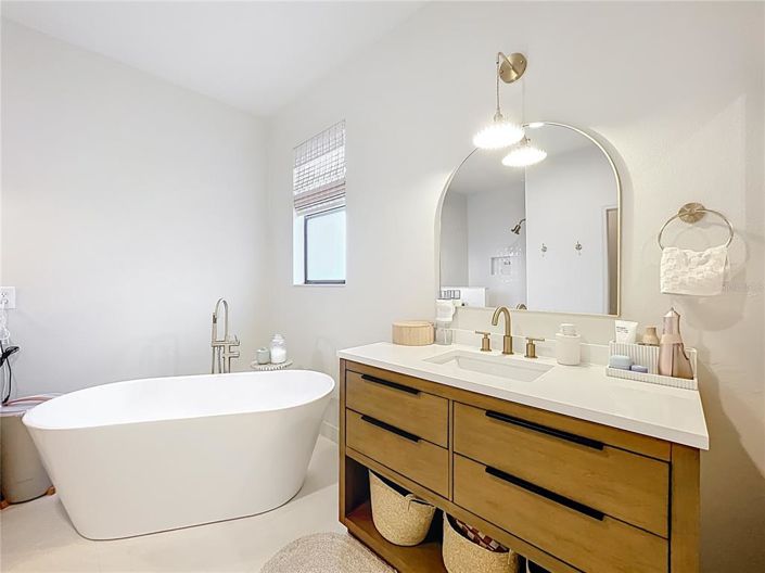 Image No.37-5 Bed House for sale