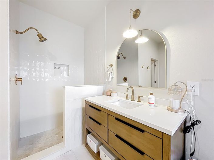 Image No.39-5 Bed House for sale