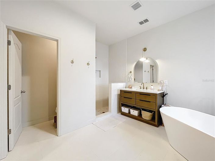 Image No.40-5 Bed House for sale