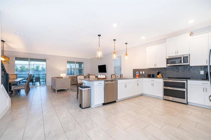 Image No.3-8 Bed House for sale