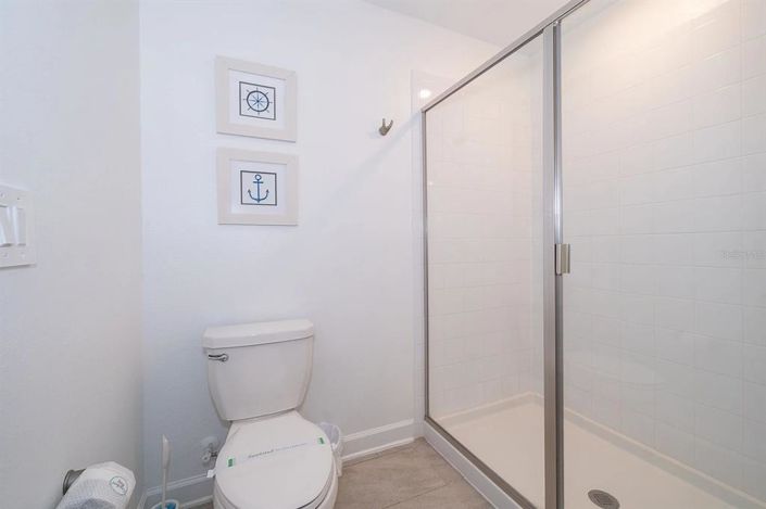 Image No.40-8 Bed House for sale