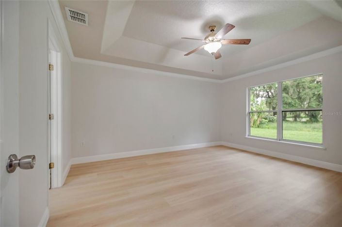 Image No.24-4 Bed House for sale
