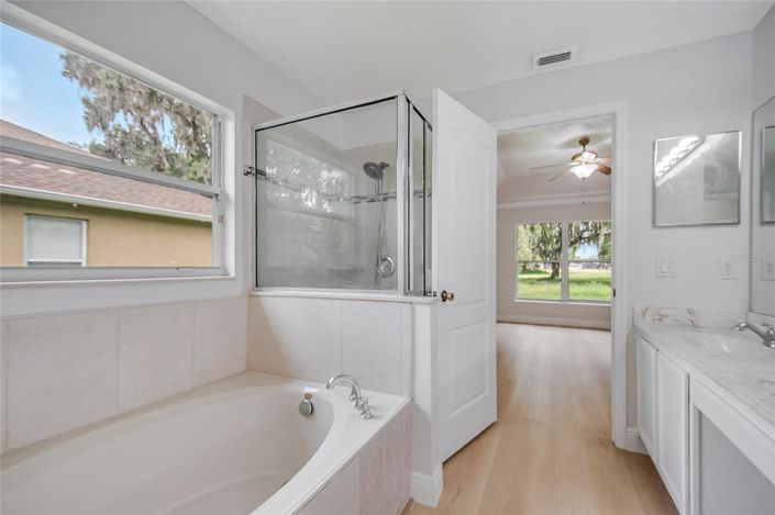 Image No.27-4 Bed House for sale
