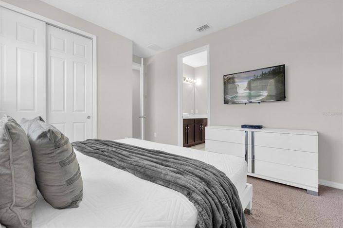 Image No.21-6 Bed House for sale