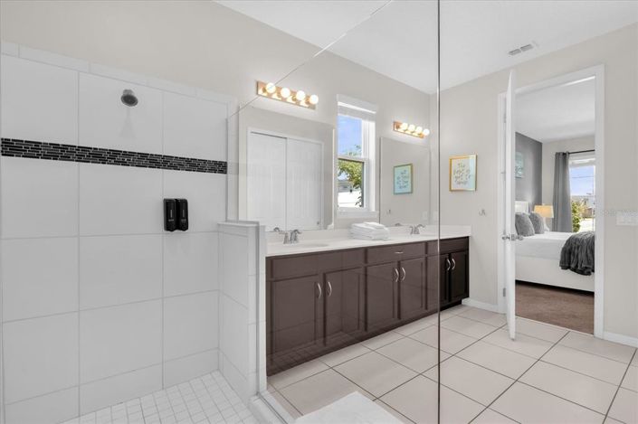 Image No.32-6 Bed House for sale