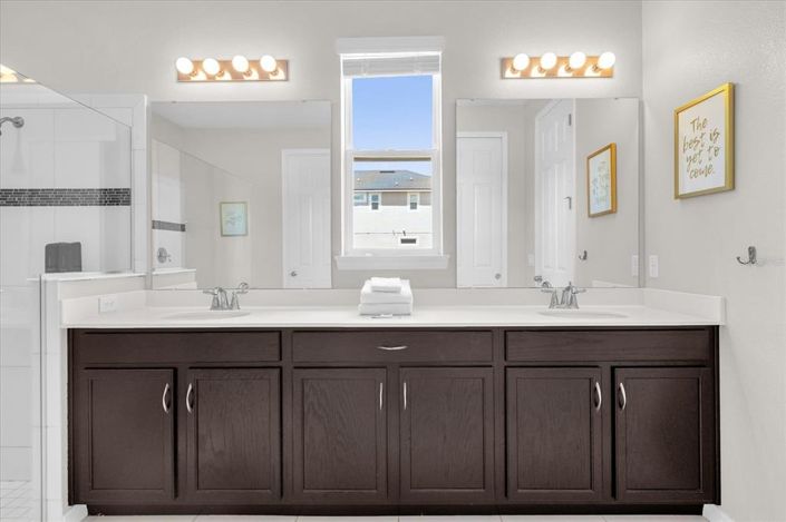 Image No.34-6 Bed House for sale