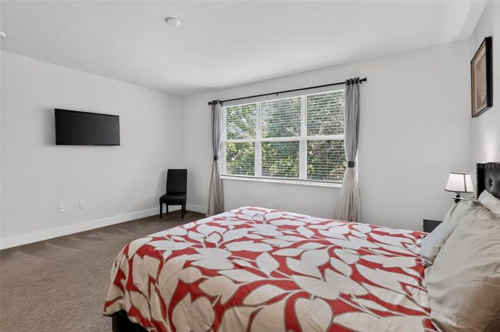 Image No.21-4 Bed Townhouse for sale