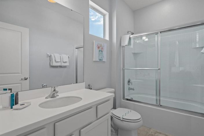 Image No.21-8 Bed House for sale