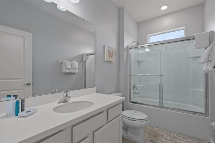Image No.26-8 Bed House for sale