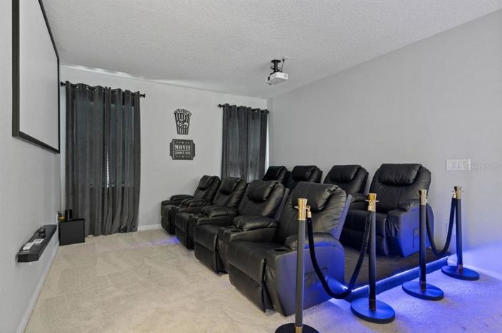 Image No.30-8 Bed House for sale