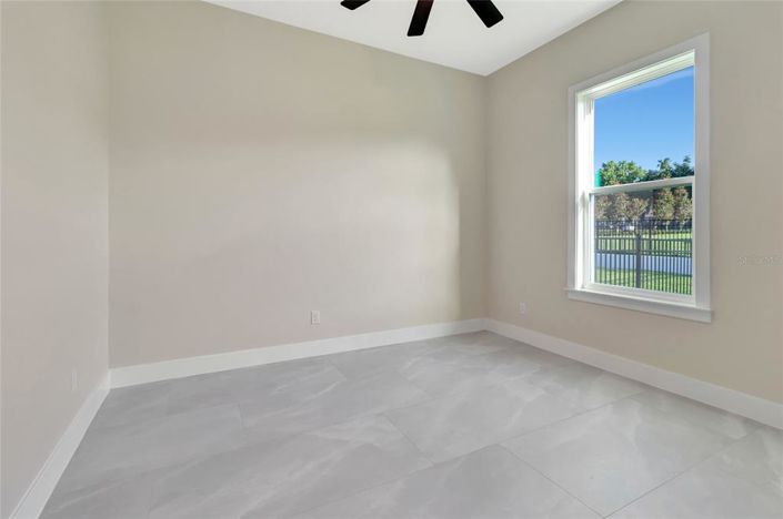 Image No.21-4 Bed House for sale