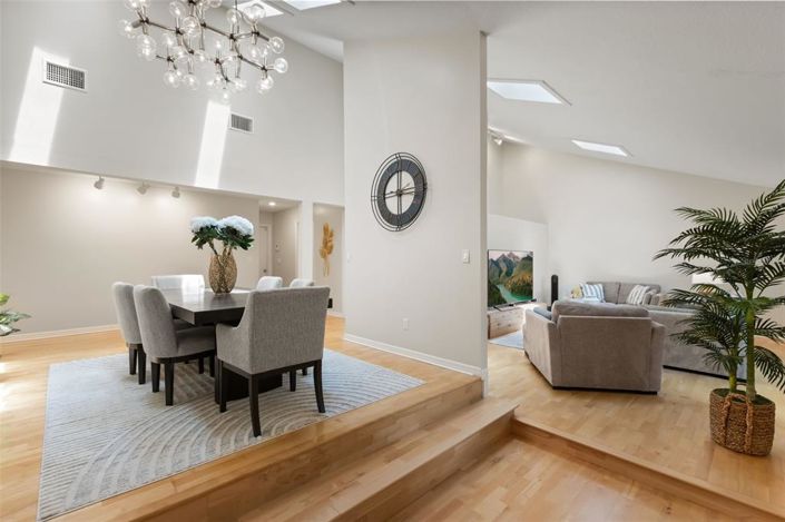 Image No.17-5 Bed House for sale