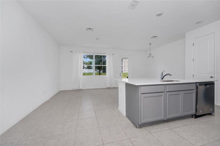 Image No.4-3 Bed Townhouse for sale