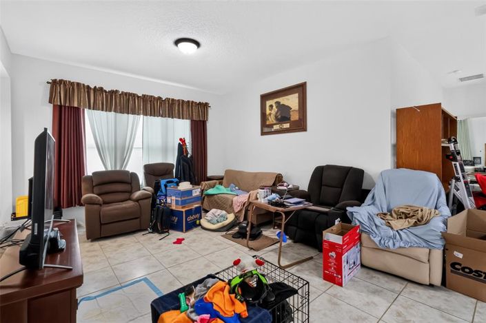 Image No.15-2 Bed House for sale
