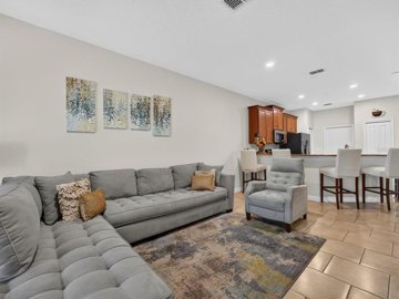 fa005713-466
