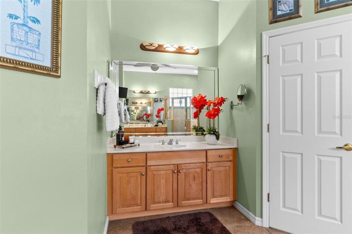 Image No.24-4 Bed House for sale
