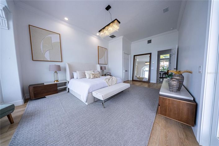 Image No.10-6 Bed House for sale