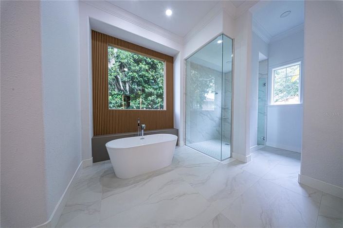 Image No.13-6 Bed House for sale