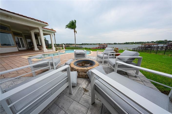 Image No.35-6 Bed House for sale