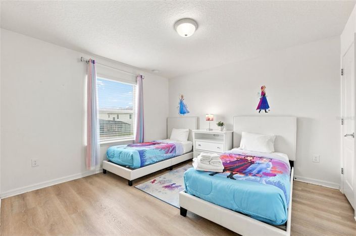 Image No.43-8 Bed House for sale