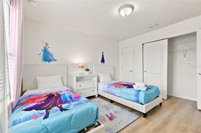Image No.44-8 Bed House for sale