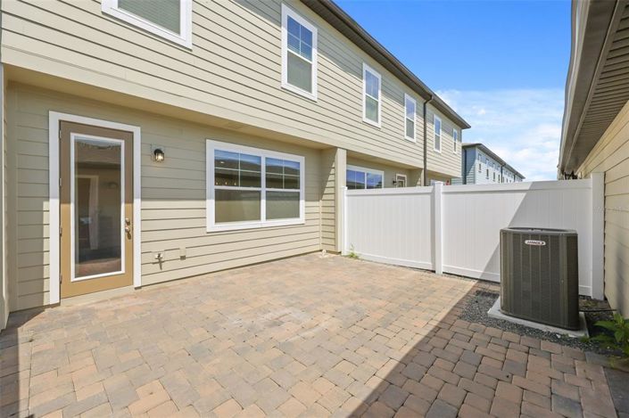 Image No.29-3 Bed Townhouse for sale