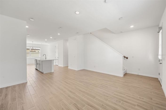 Image No.3-3 Bed Townhouse for sale