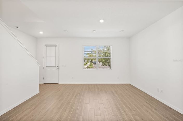 Image No.4-3 Bed Townhouse for sale