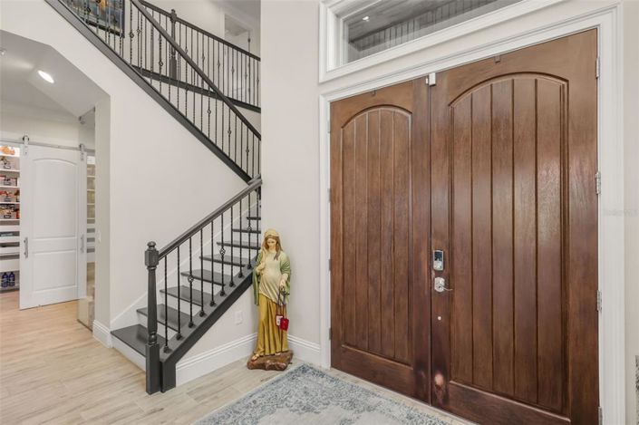 Image No.3-5 Bed House for sale