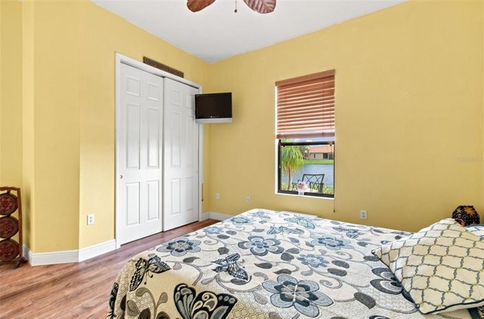 Image No.30-4 Bed House for sale