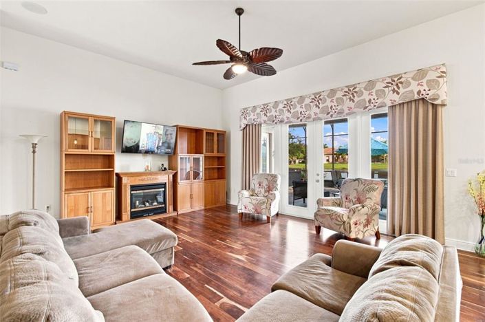 Image No.8-4 Bed House for sale