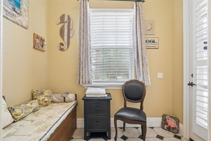 Image No.30-5 Bed House for sale