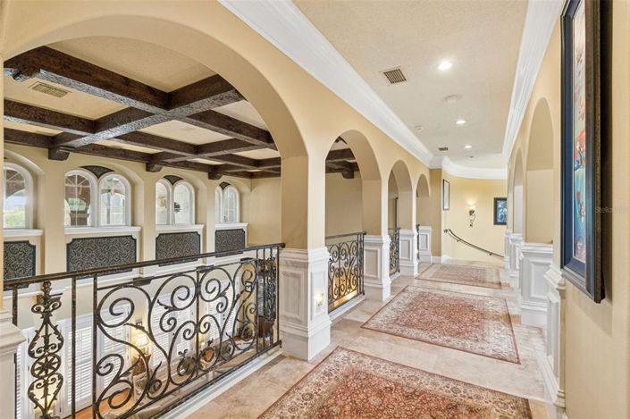 Image No.40-5 Bed House for sale