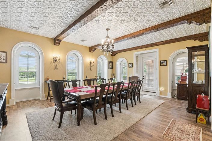 Image No.6-5 Bed House for sale