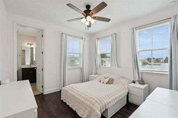 Image No.27-5 Bed House for sale