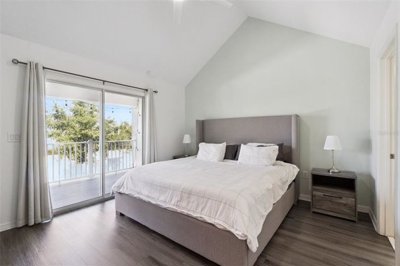 8d076785-304