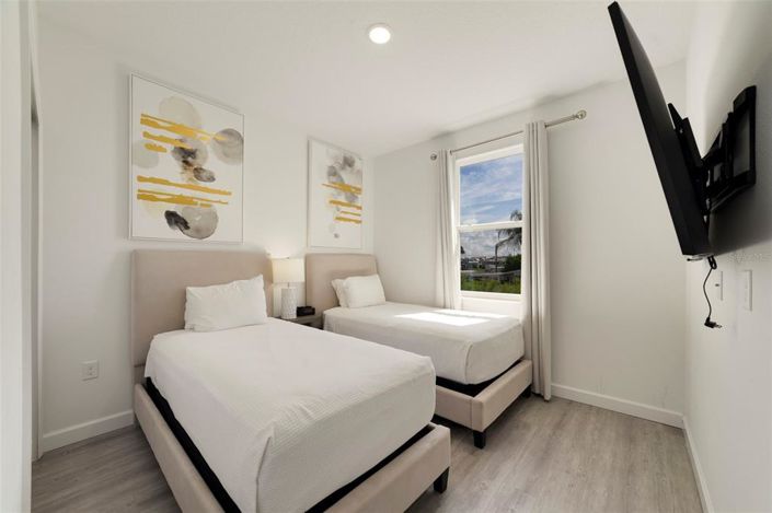 Image No.16-4 Bed Townhouse for sale