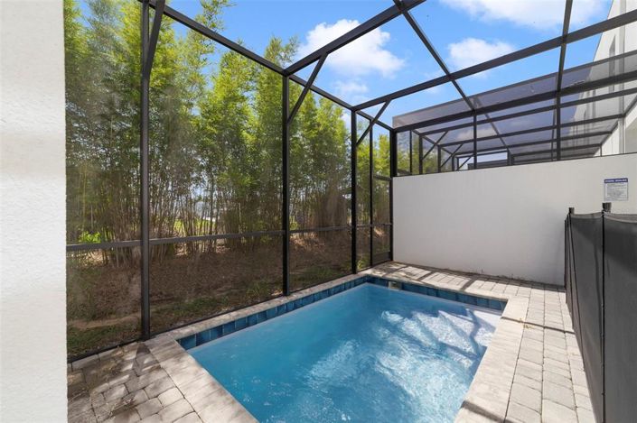 Image No.2-4 Bed Townhouse for sale