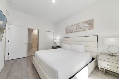 8d076785-405