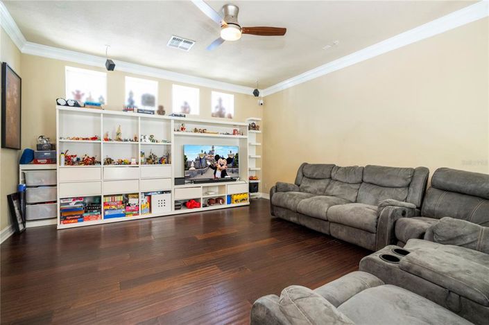 Image No.20-3 Bed House for sale